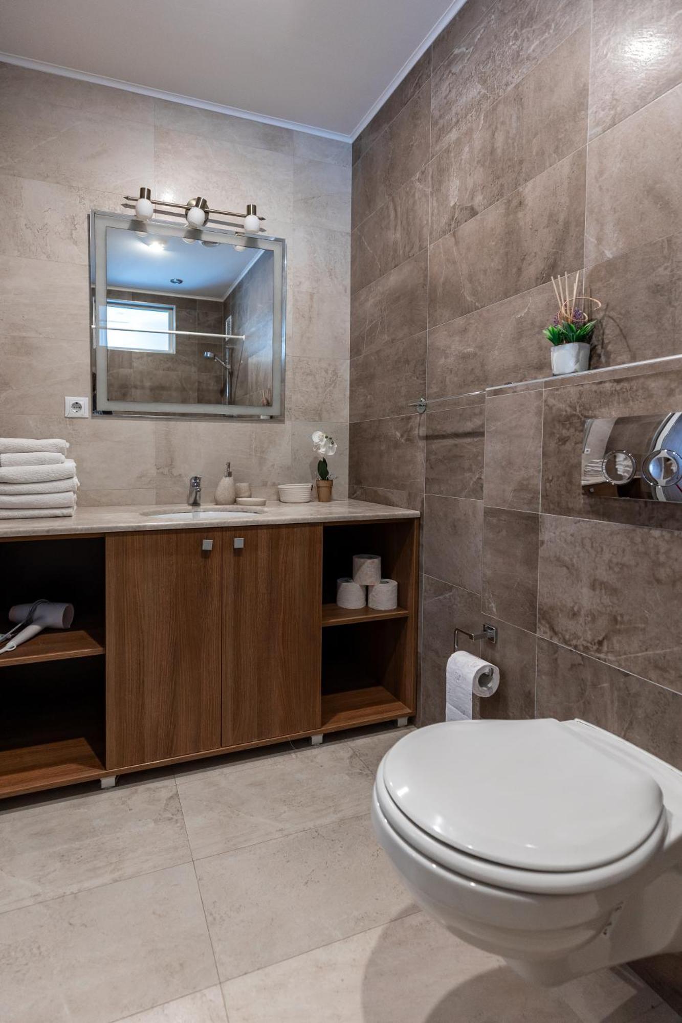 Salt Orchid Central Apartment Turda Exterior photo