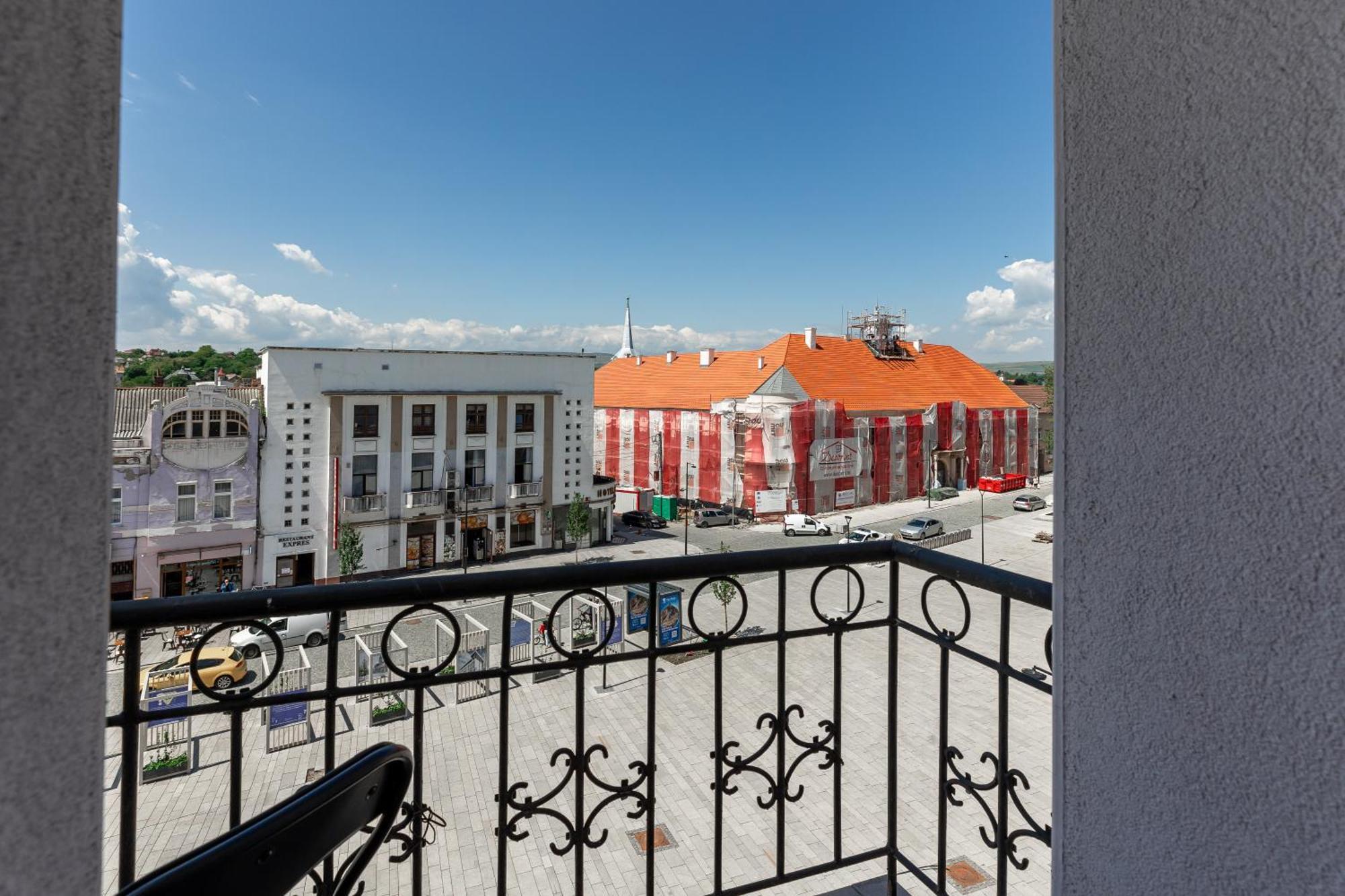 Salt Orchid Central Apartment Turda Exterior photo